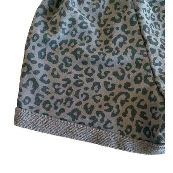 ABERCROMBIE & FITCH Black + Gray Cheetah Print Hi-Rise Waist Knit Shorts Size XS - Picture 8 of 8